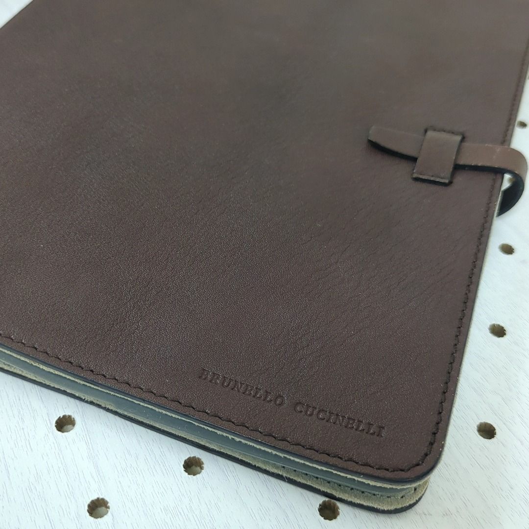 BRUNELLO CUCINELLI ダークブラウン レザー iPadケース BRUNELLO CUCINELLI ダークブラウン レザー iPadケース （iPad