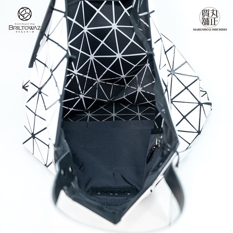 バオバオイッセイミヤケ ショルダーバッグ ハンドバッグ トートバッグ ホワイト BAOBAO ISSEY MIYAKE LUSENTトートバッグ 白 ホワイト BB55