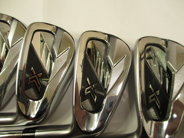 ゼクシオ11アイアンセット P, 6, 7, 8, 9 NP-1100 R ゼクシオ イレブン アイアン | アイアン | 製品情報 | DUNLOP GOLFING