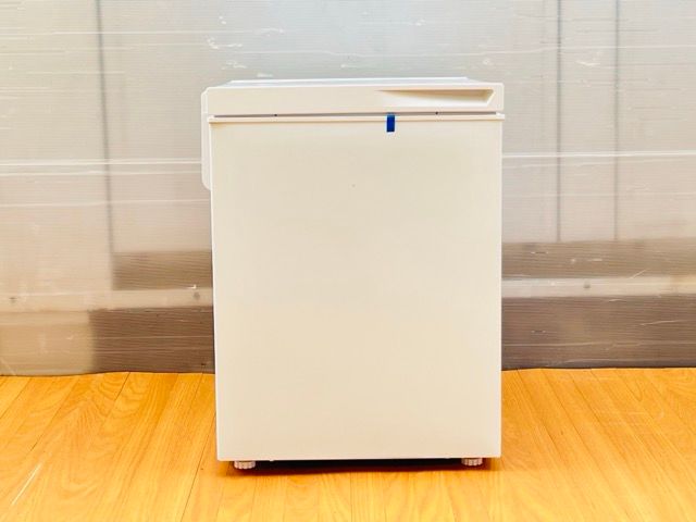 YAMAZEN 電気冷凍庫 66L 【】 動作保証 山善 YF-C70(W) 業務用 上開き