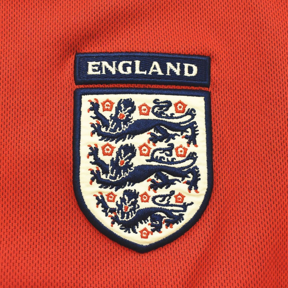 umbro アンブロ　イングランド代表　エンブレム　ジャケット　O umbro アンブロ イングランド代表 ナイロンジャケット - メルカリ