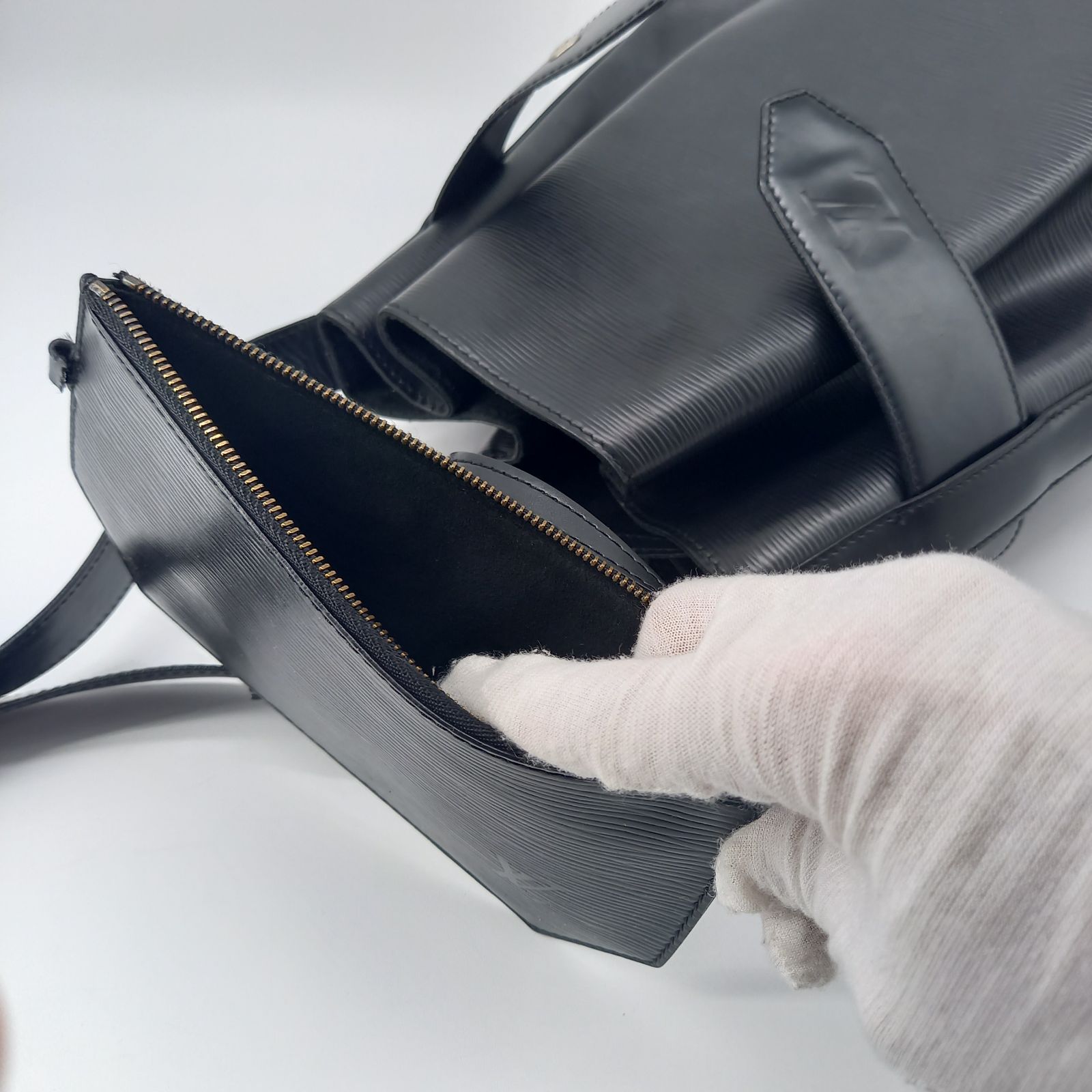 美品✨ルイヴィトン エピ サックデポールGM ノワール ショルダーバッグ 