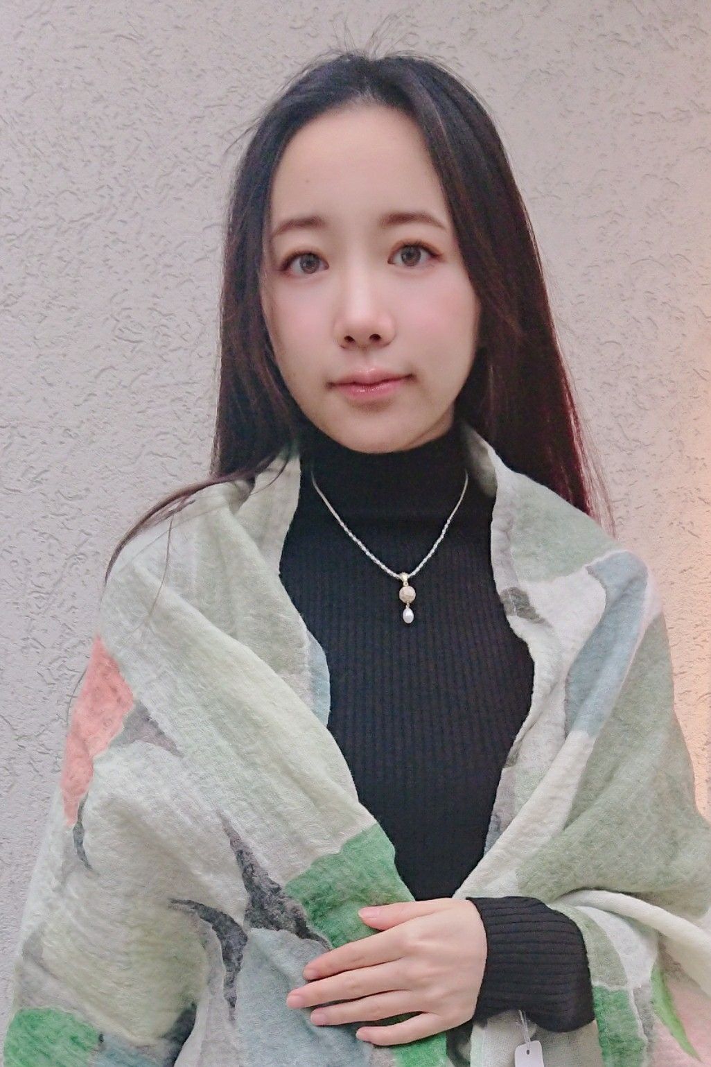 モザイクシェルボールと淡水パールのホワイトネックレス