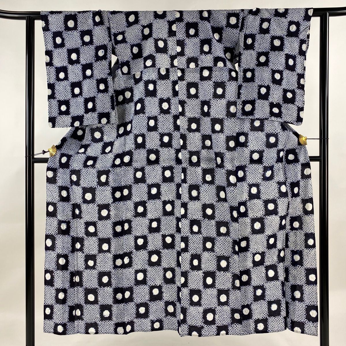 浴衣 身丈150.5cm 裄丈61cm S 絞り浴衣 変わり市松 幾何学模様 紺色 綿 名品