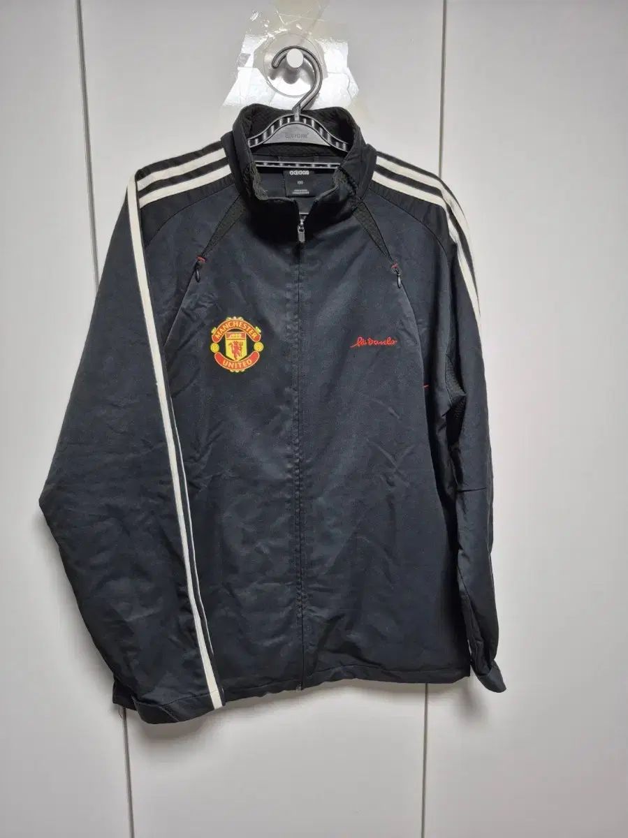 adidas(アディダス) マンＵ ジップアップ 100 サイズ 販売