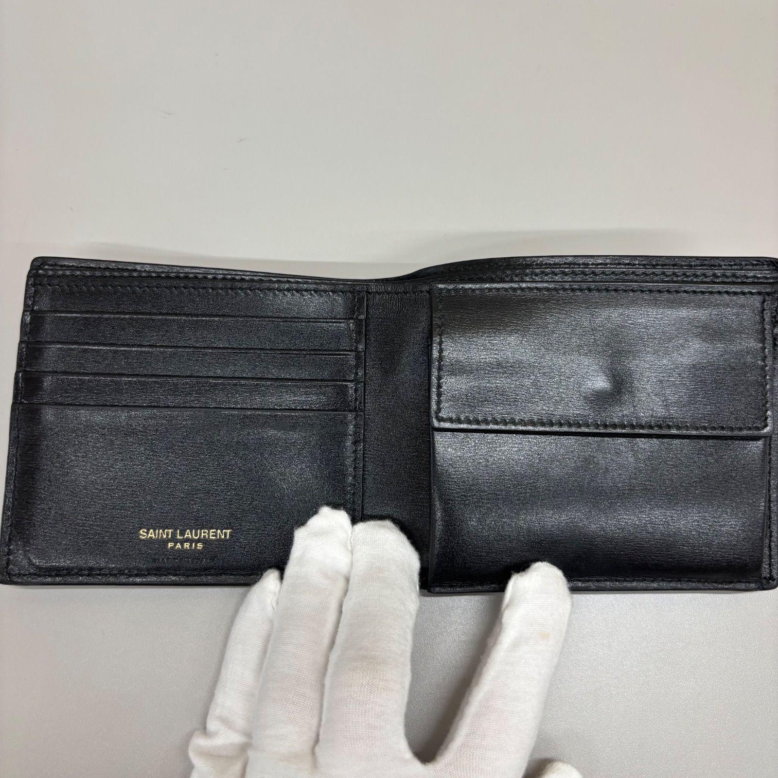在庫処分 ◎Yves Saint Laurent サンローラン 折り財布 YSLロゴ ゴールド金具 2つ折り レザー ブラック メンズ お値下