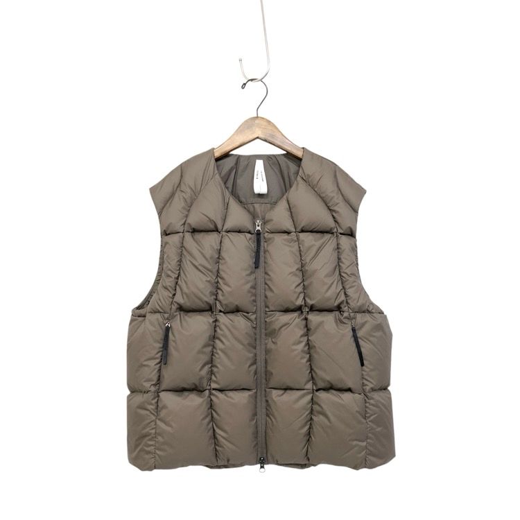 2025AW G win 0 ゴールドウィン Three-Dimensional Down Light Vest 3D Box Baffleダウンベスト ブラウン 1 S GZ24305