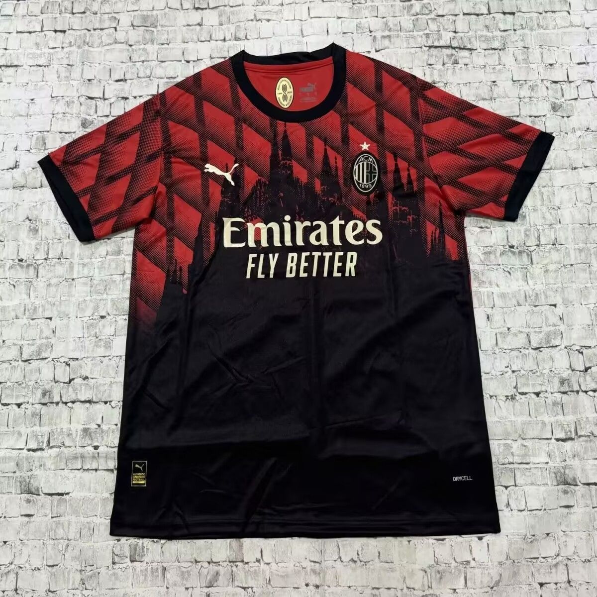 2025-2026 ACミランの半袖サッカーユニフォーム - メルカリ