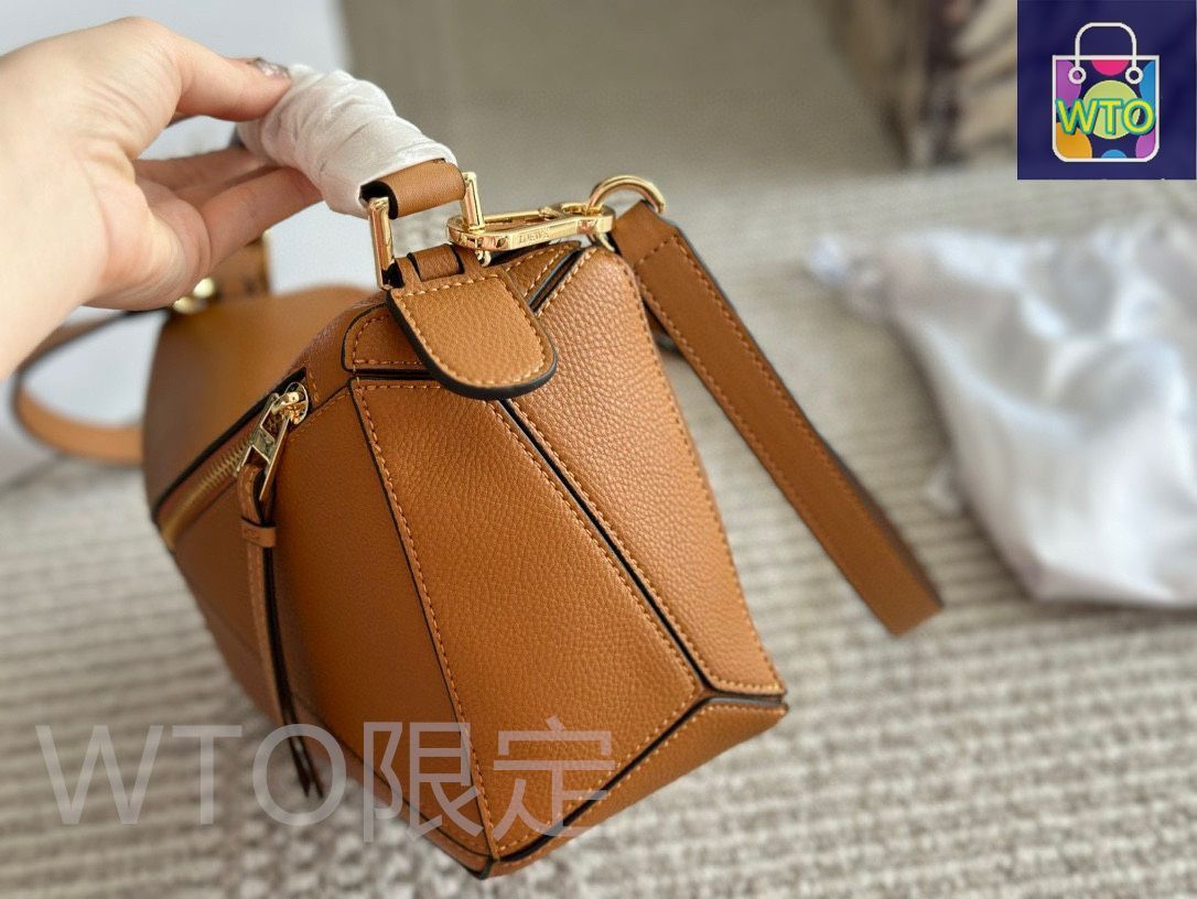 【関税込＆追跡】Loeweオクトパス ミニ パズル バッグ 三越伊勢丹 | LOEWE/ロエベ通販 | パズルバッグ ミニ(クラシック