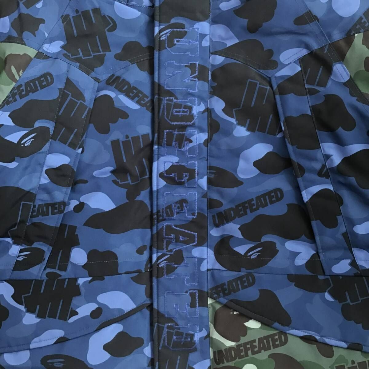Undefeated × BAPE camo スノボ ダウンジャケット Mサイズ a bathing