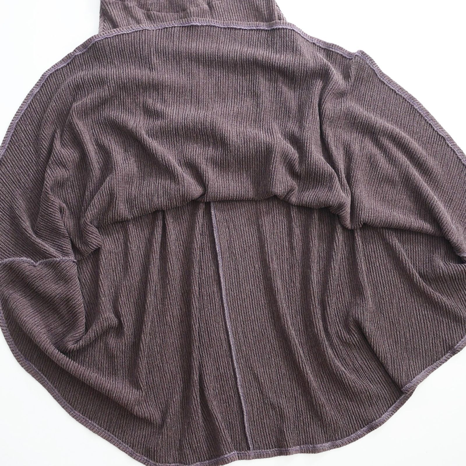 イタリア製エレガンスと素材の美しさ