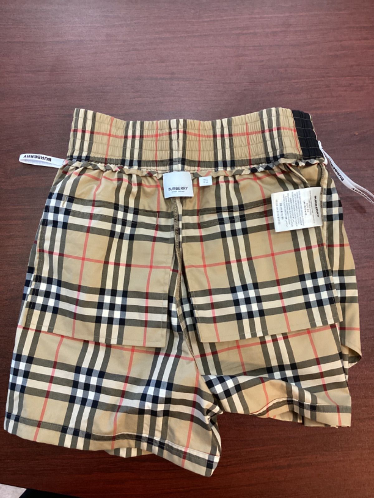 Burberry ハーフパンツ バーバリーロンドンイングランド 2022AW 極 - メルカリ