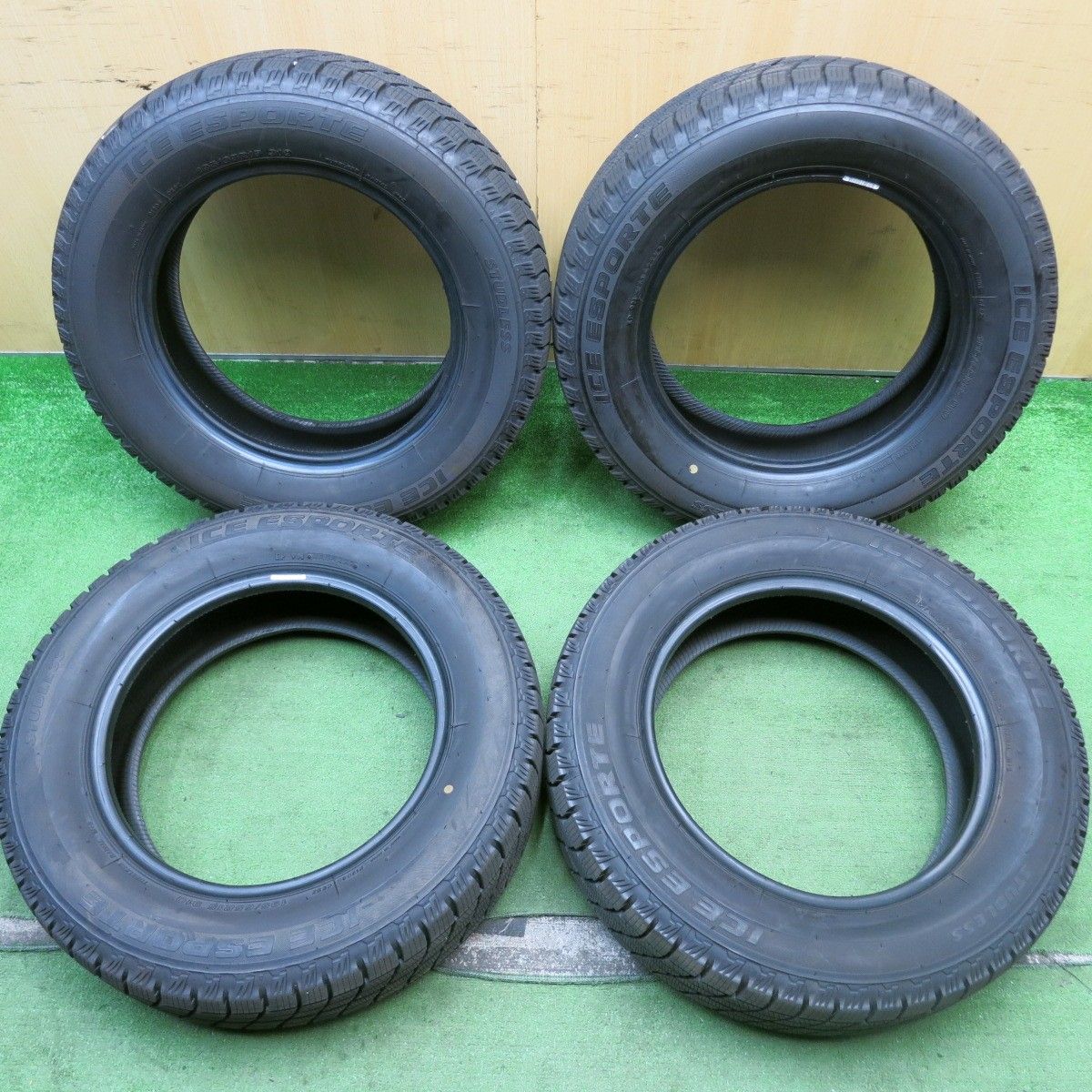 バリ溝！22年！9.5分以上☆スタッドレス 195/65R15 アイスエス