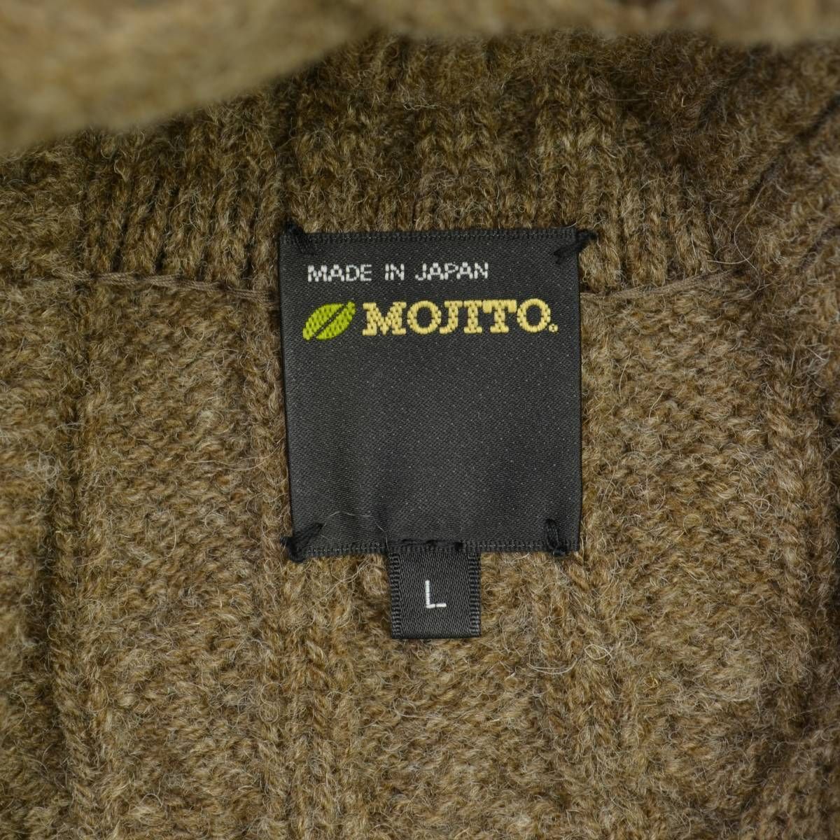 L【MOJITO / モヒート】アラン編み タートルネック長袖ニットセーター 