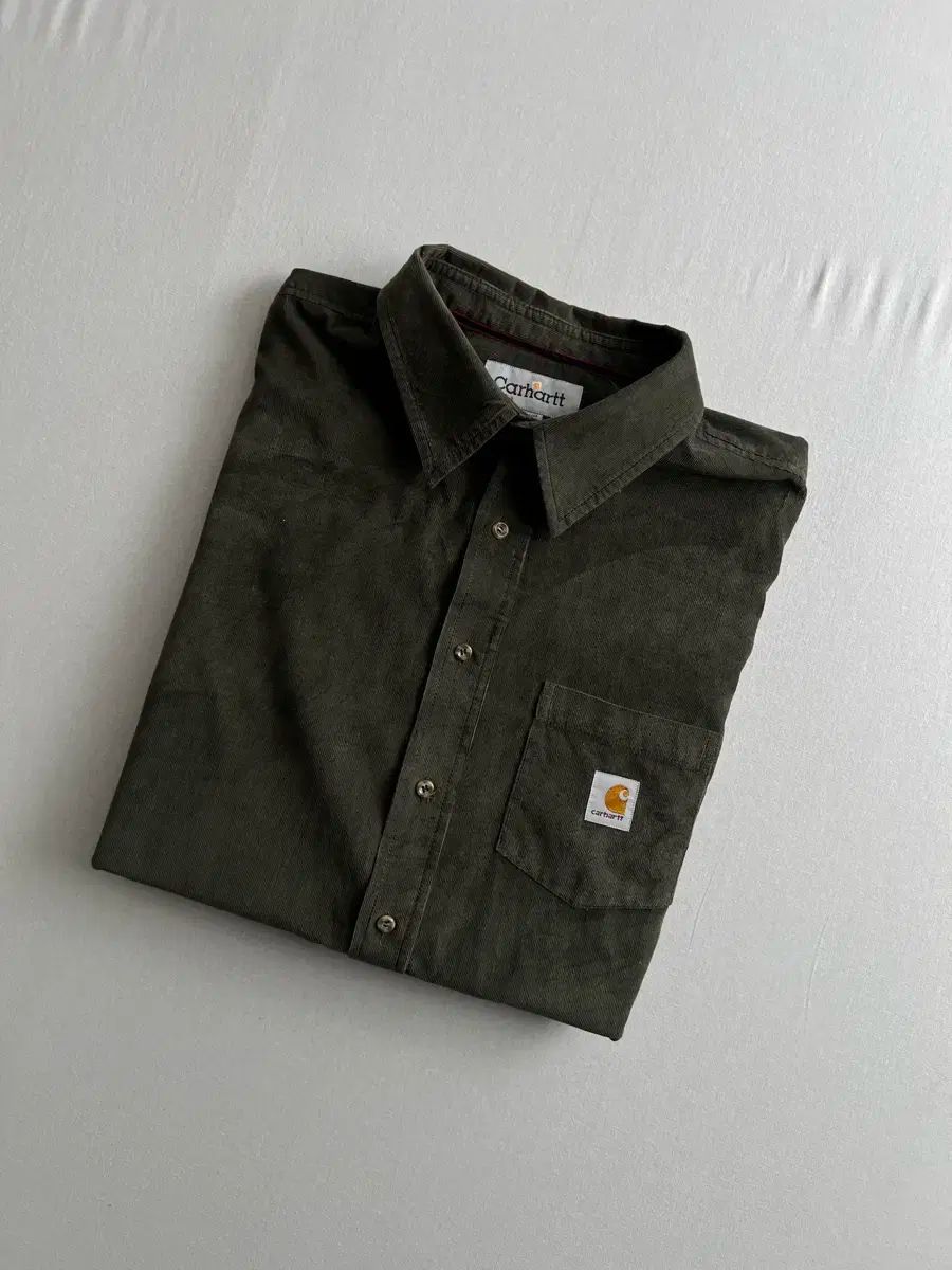 Carhartt(カーハート) コーデュロイ リメイク ダークオリーブ シャツ