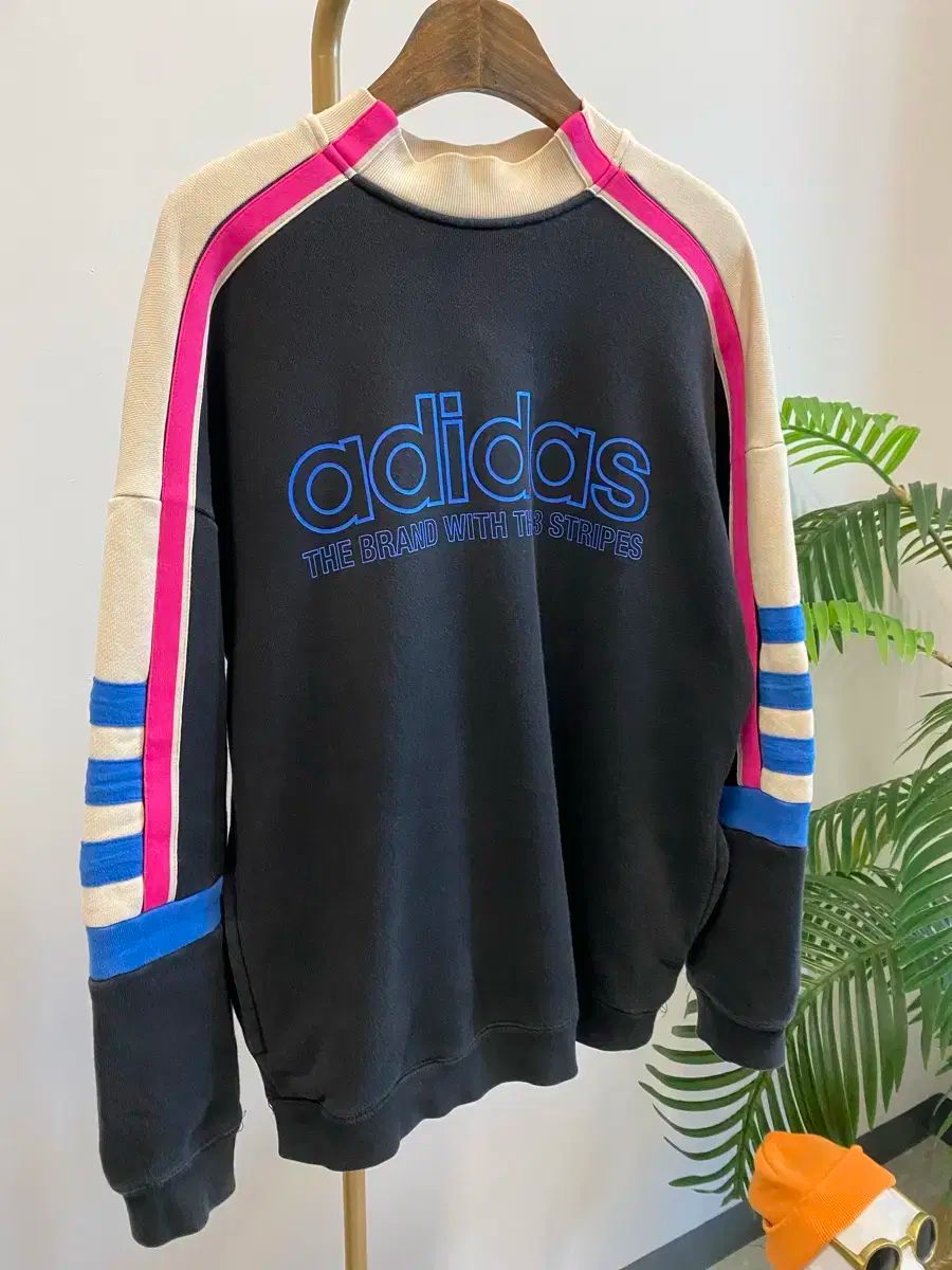 adidas アディダス