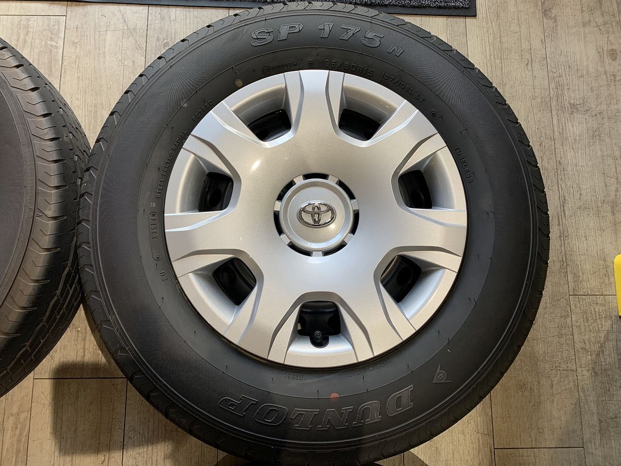 ハイエース 純正