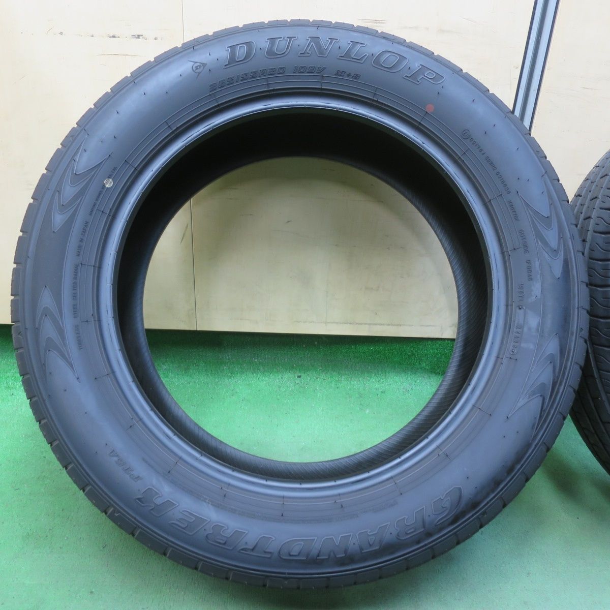 バリ溝 23年 9分 265 55R20 ダンロップ グラントレック PT5A タイヤ 20インチ ランクル 300 レクサス LX 等 5100401イノタ FFCRYSTALESIA_COM