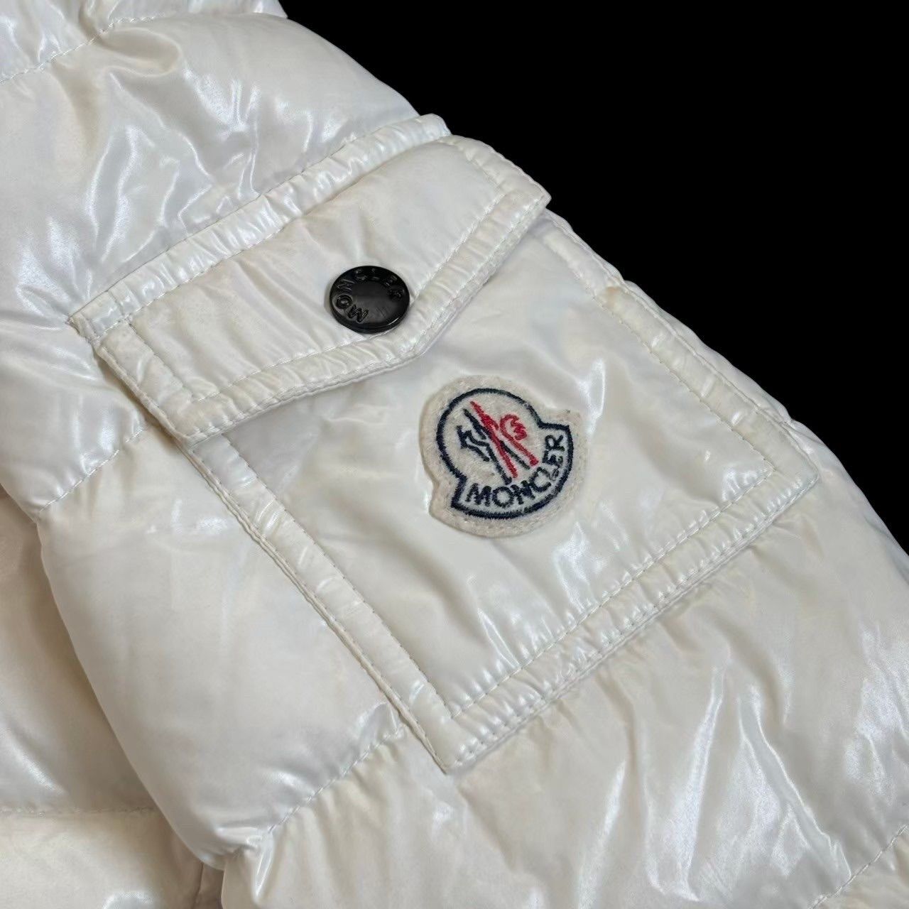 MONCLER モンクレール ダウンコート ベージュ MOKA GIUBBOTTO MONCLER モンクレール ダウンコート ベージュ MOKA GIUBBOTTO