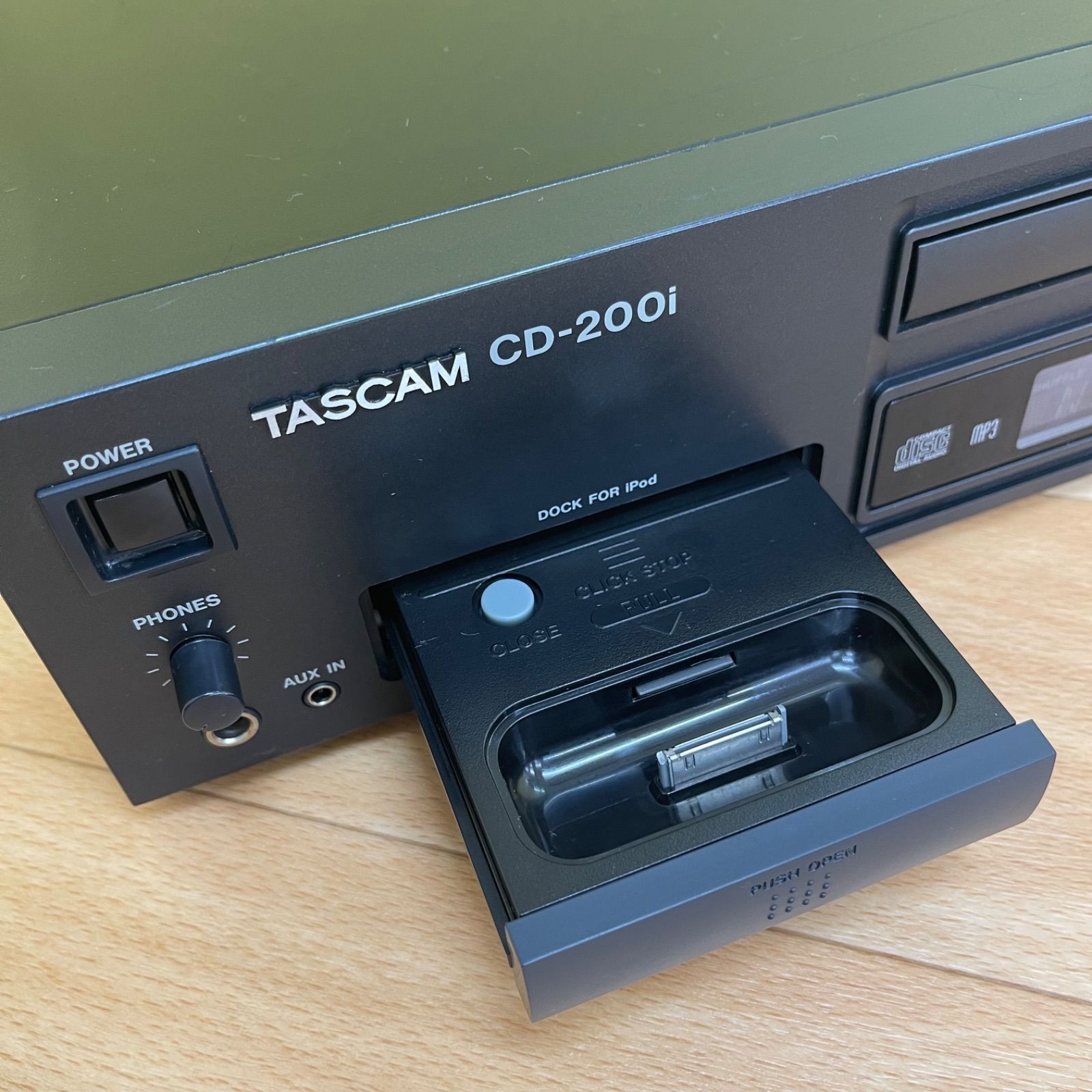 TASCAM CD-200i 業務用CDプレーヤー 通電確認済み リモコンなし TASCAM CD-200i 業務用CDプレーヤー 通電確認済み リモコンなし