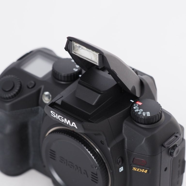 シグマ デジタル一眼レフカメラ SD14 ボディ