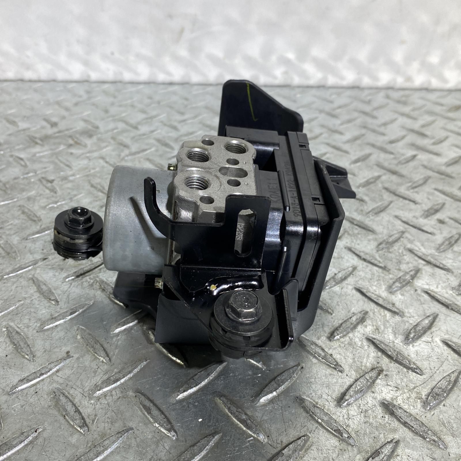 HONDA CB250R ABS ユニット ホンダ - メルカリ