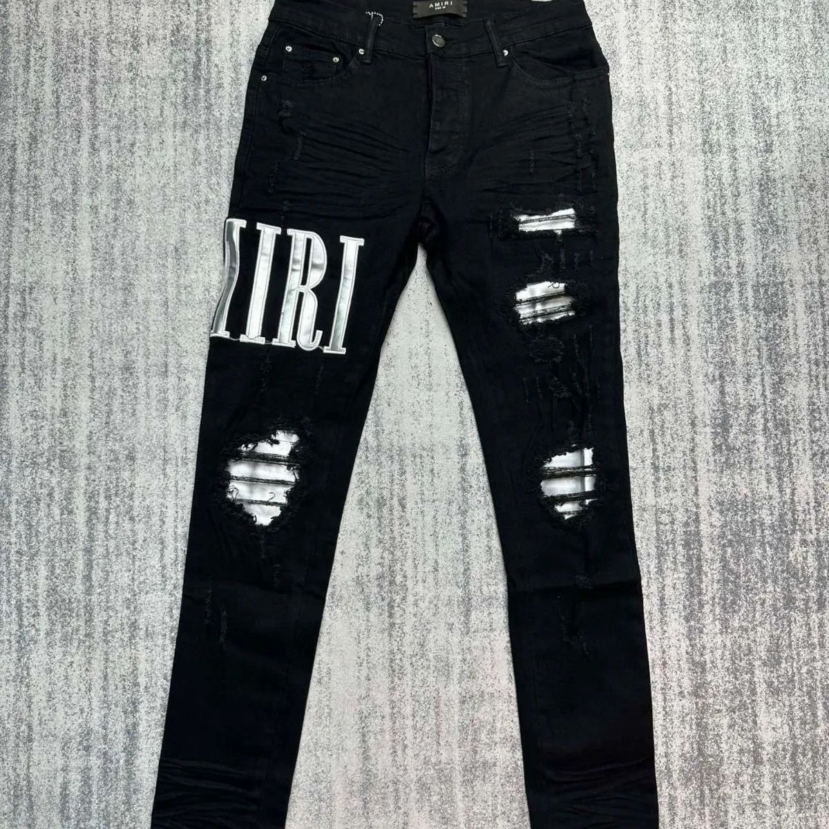 AMIRI ストレート ロゴ刺繍 ストーンウォッシュ ジーンズ 弾性わずか 28-40 #AMR54