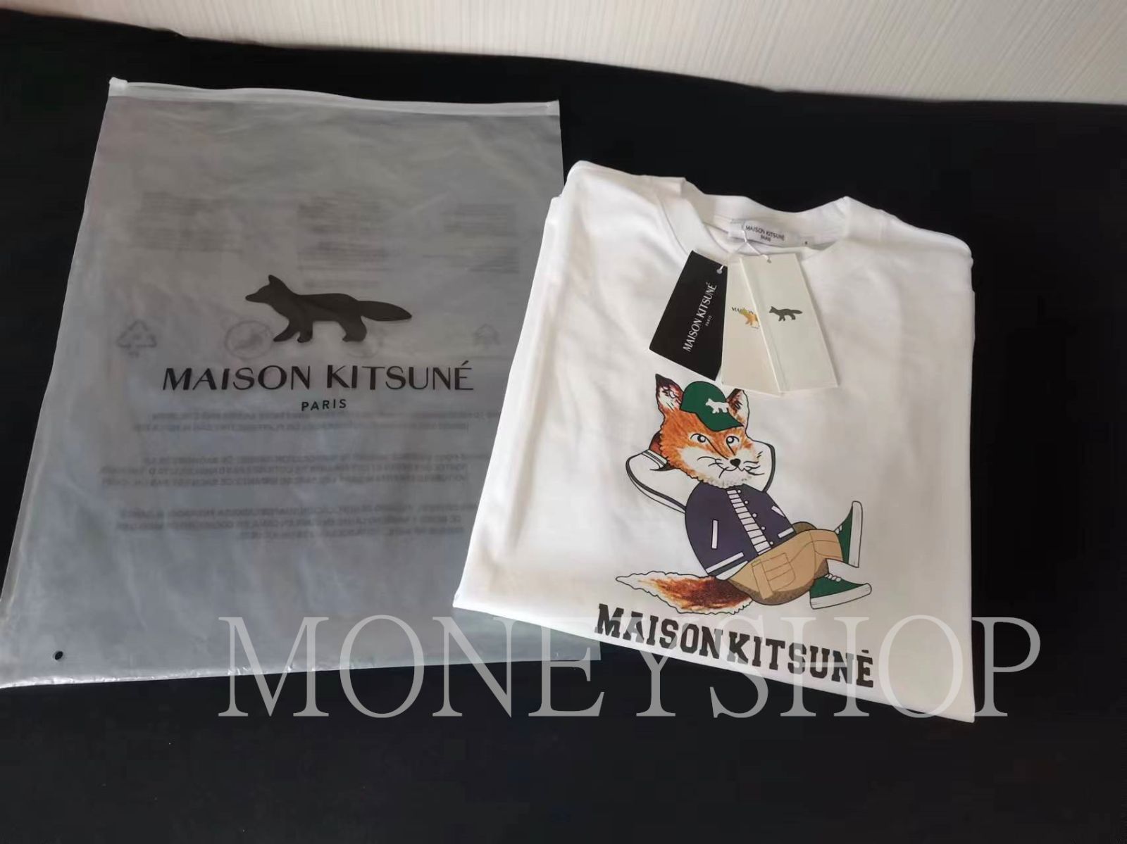 【新品】MAISON KITSUNE メゾンキツネ 男女兼用 Tシャツ   Tシャツ 半袖 ソー クルーネック プリント オーバーサイズ ビッグシルエット ホワイト