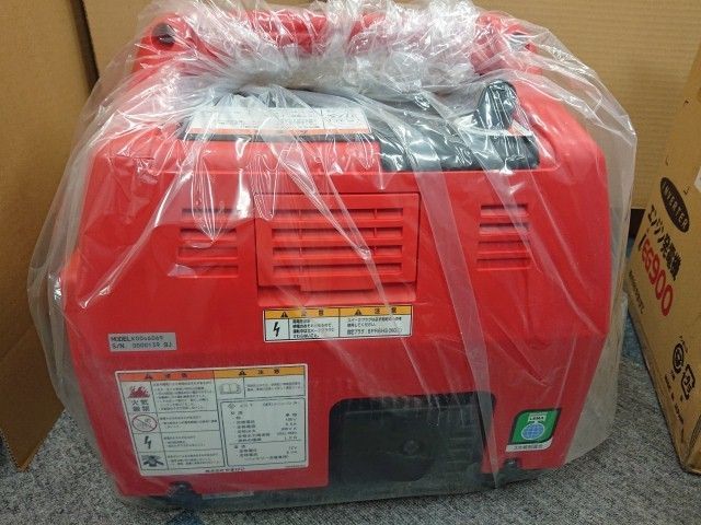 未使用品】 新ダイワ IEG900BG-M インバータ発電機 カセットボンベ式
