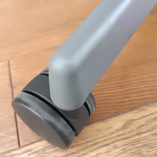 グレイッシュブルー