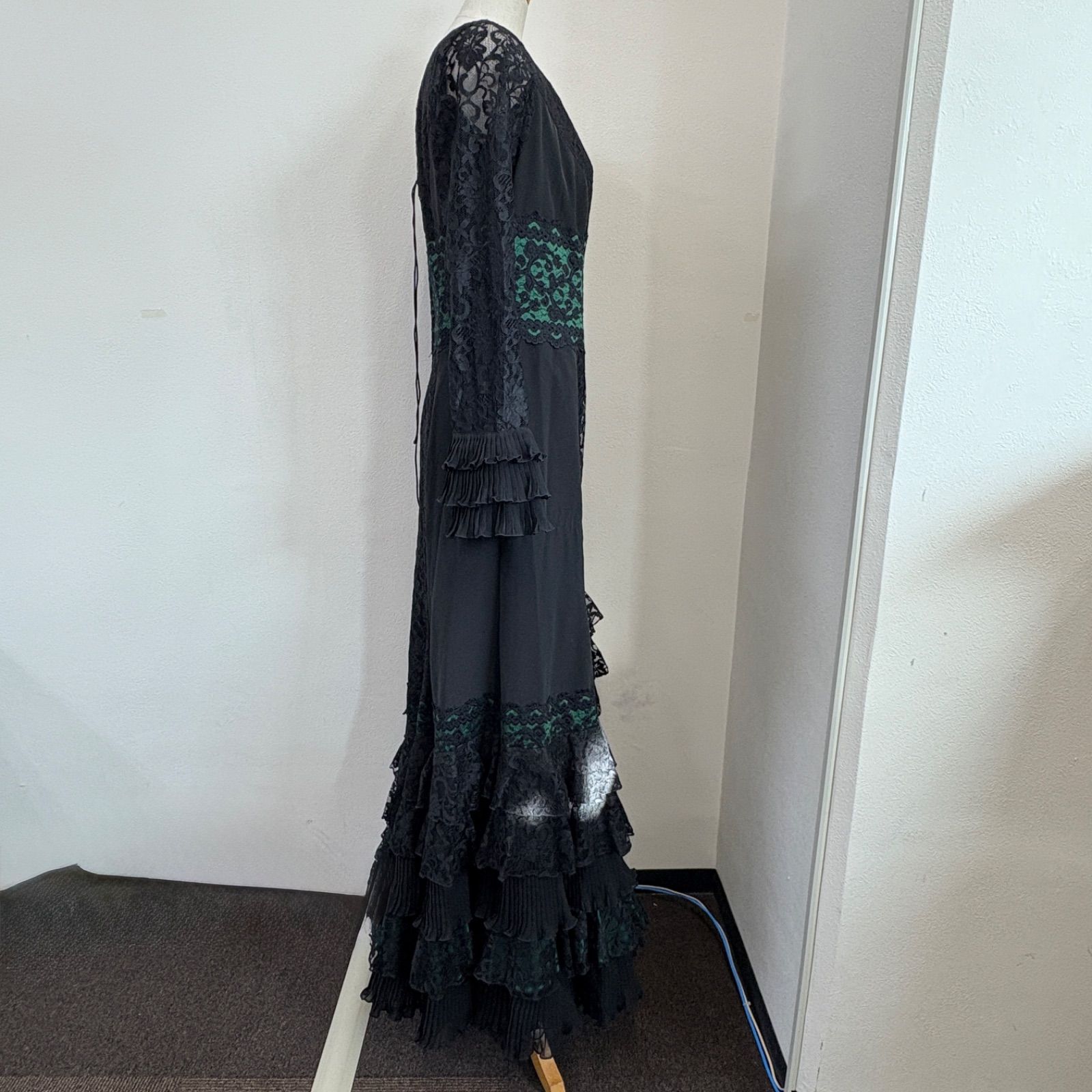 ソニアジョーンズ】フラメンコ衣装 ドレス 黒 レース フリル