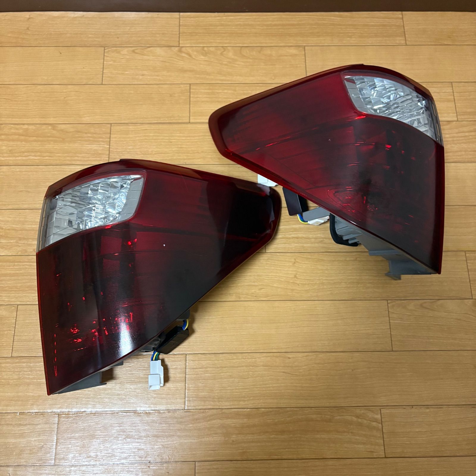 美品 20系 アルファード 純正加工 スモーク テールランプ 点灯確認済み