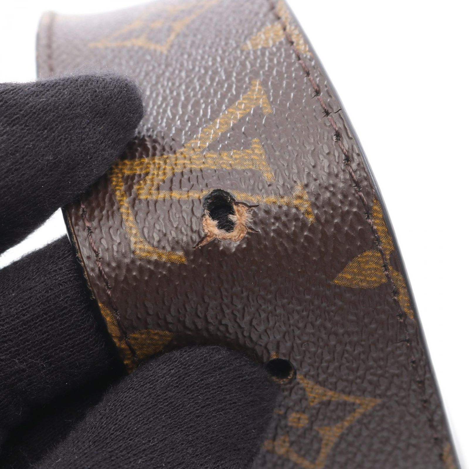 ルイ・ヴィトン LOUIS VUITTON ベルト サンチュール LVイニシアル 40MM
