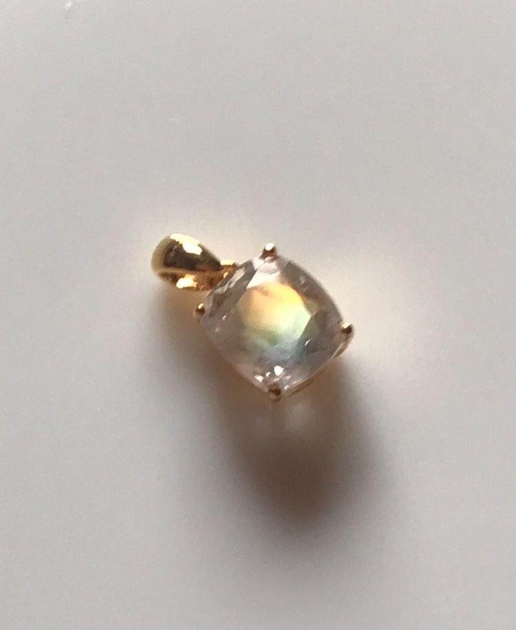 マダガスカル産アンデシンラブラドライト18KYGペンダントトップ マダガスカル産 アンデシンラブラドライト オクタゴンカット 18KYG