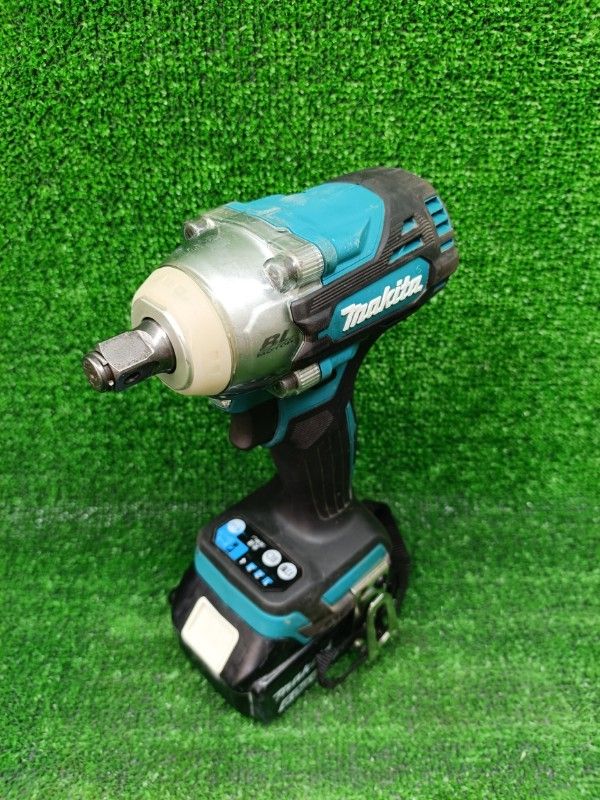 18V