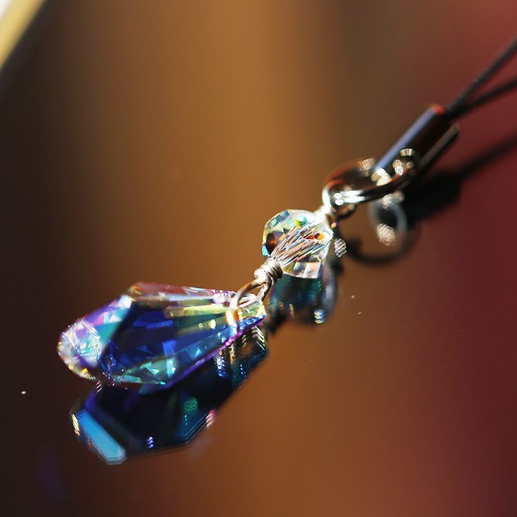 スワロフスキー！キラキラ ストラップ SWAROVSKI スマホストラップ 携帯アクセサリー スワロフスキー