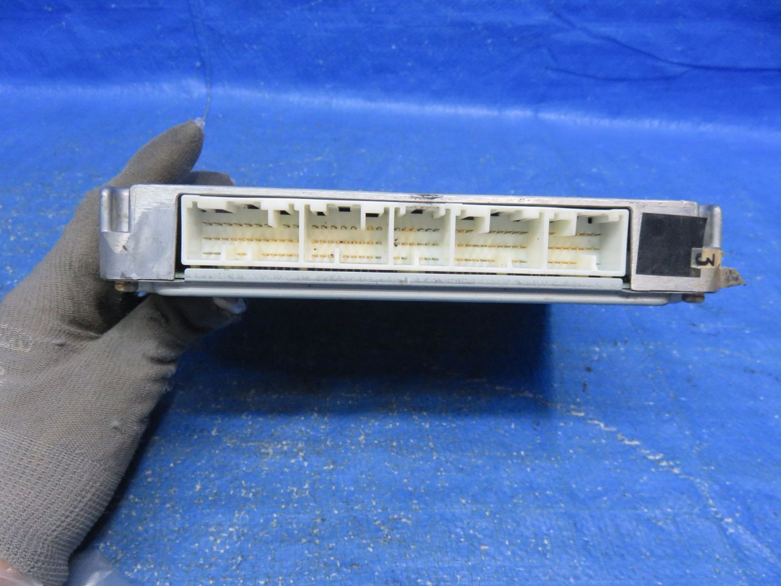 エンジンコントロールユニット