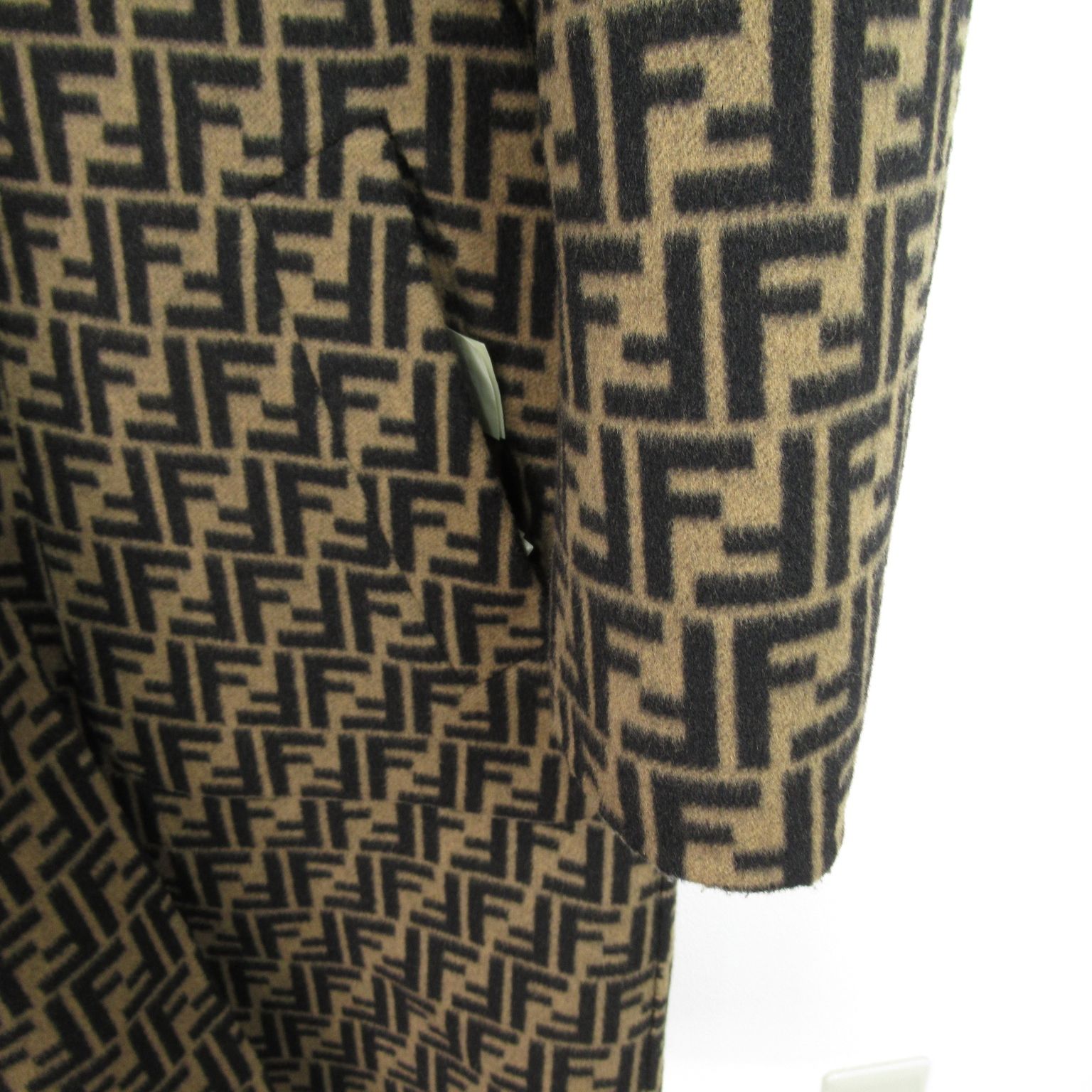 FENDI ズッカ柄　リバーシブル　ジャケット　コート 2101217134132-2.jpg