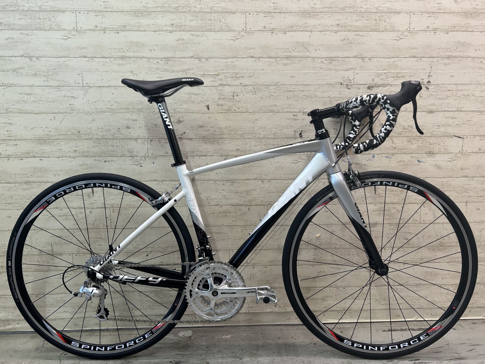 西濃運輸 営業所止め発送のみ 】 GIANT DEFY3 2009 size:S SHIMANO SORA 3×8s ジャイアント デファイ アルミ  ロード 700c 24段変速 - 値段 正規