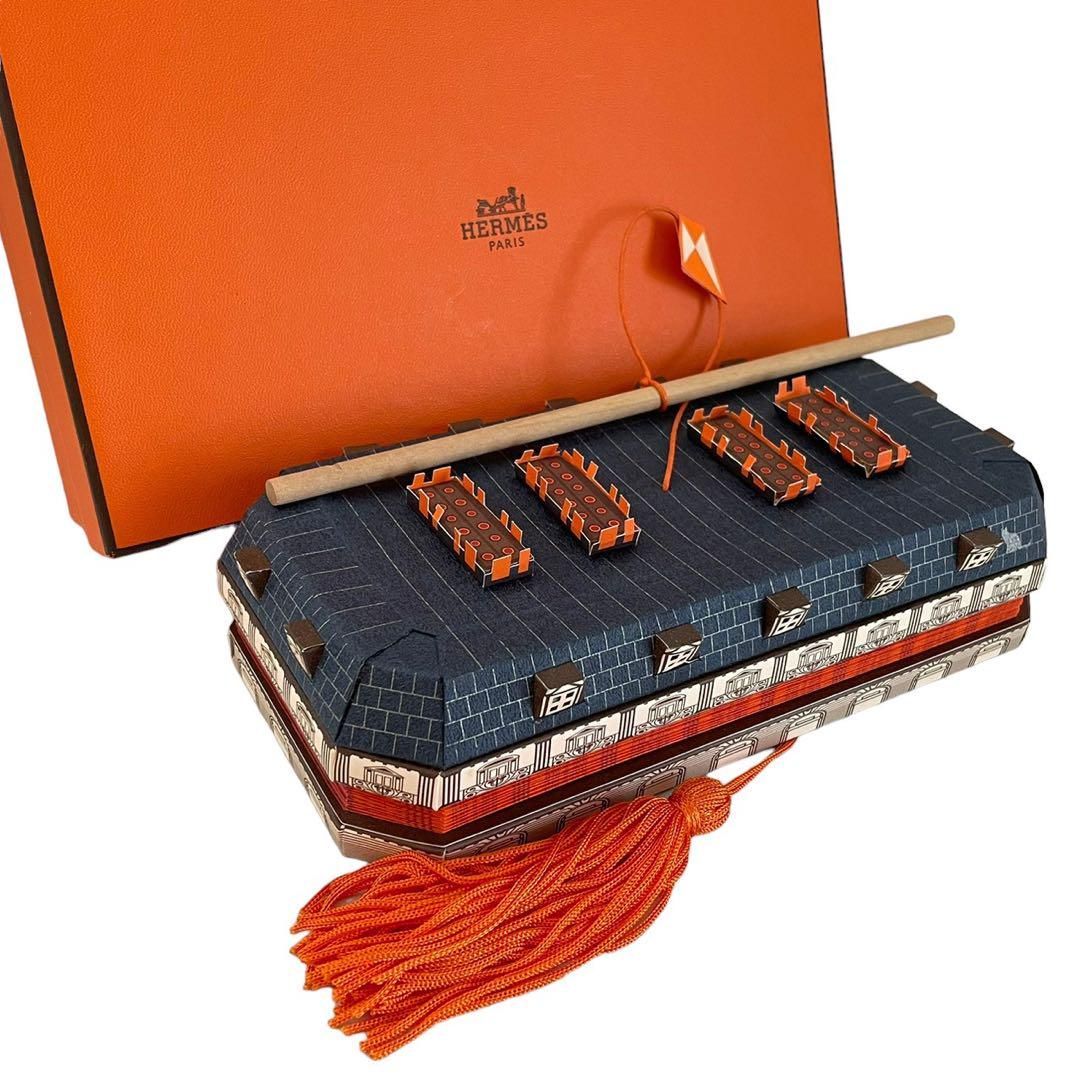 未使用　HERMES エルメス ペーパークラフト フリンジ 紙 提灯 オレンジ 未使用 HERMES エルメス ペーパークラフト フリンジ 紙 提灯 オレンジ