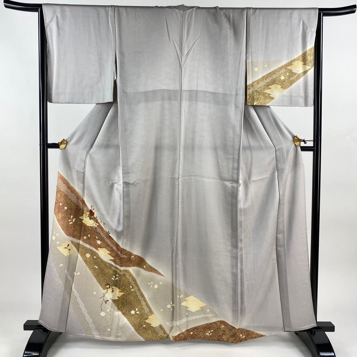 訪問着 身丈164cm 裄丈65.5cm M 単衣 草花 松皮菱 刺繍 金彩 灰紫 正絹 秀品