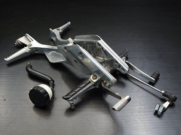 CB400SFV-2 スーパーフォア VTEC2 2003年式 BC-NC39 ステップペダルASSY HONDA ホンダ パーツ HO-G-043