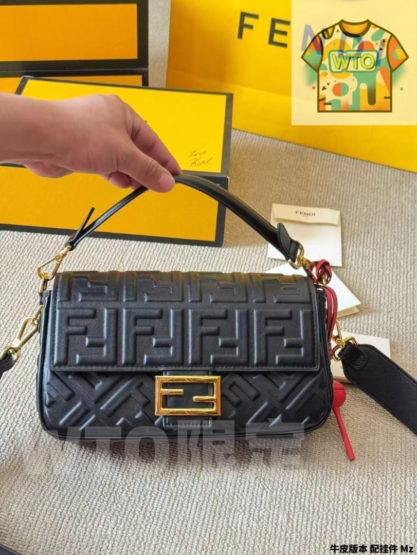 FENDI フェンディ