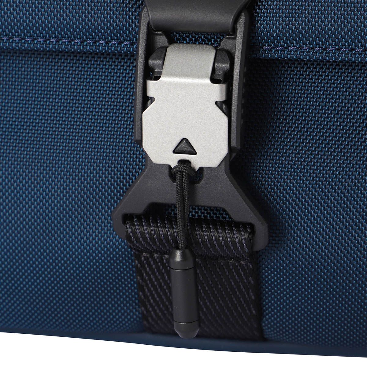 新品 トゥミ TUMI ショルダーバッグ アルファブラボー ネイビー - メルカリ