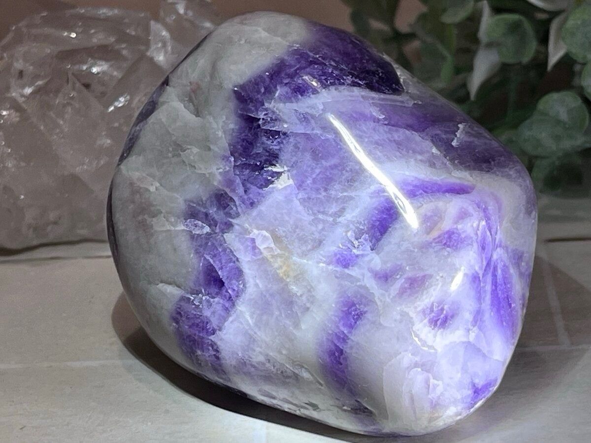 安眠の石✨ シェブロンアメジスト ケープ 紫水晶 握り石 タンブル 原石