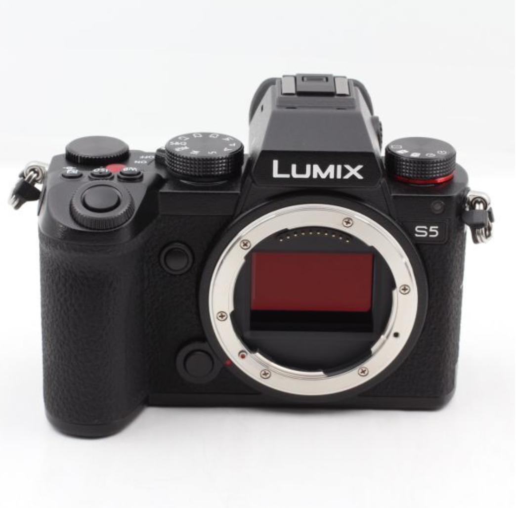 ショット数7902回。★新品級★ PANASONIC パナソニック LUMIX DC-S5