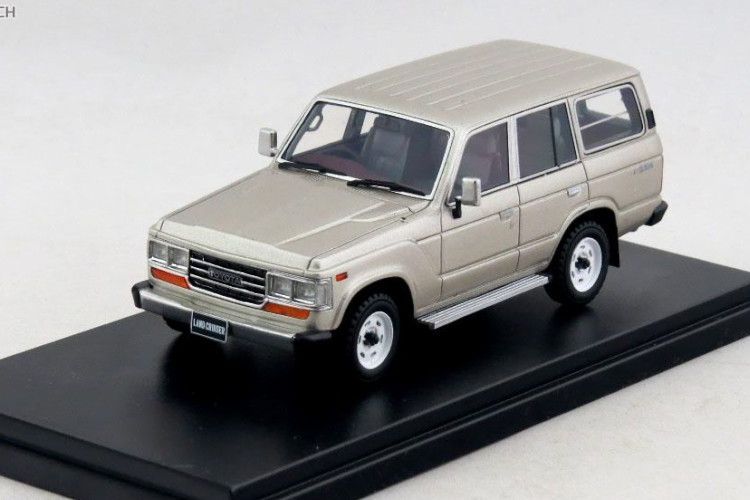 ppハイストーリー 1/43 トヨタ ランドクルーザー GX 1989 ベージュ