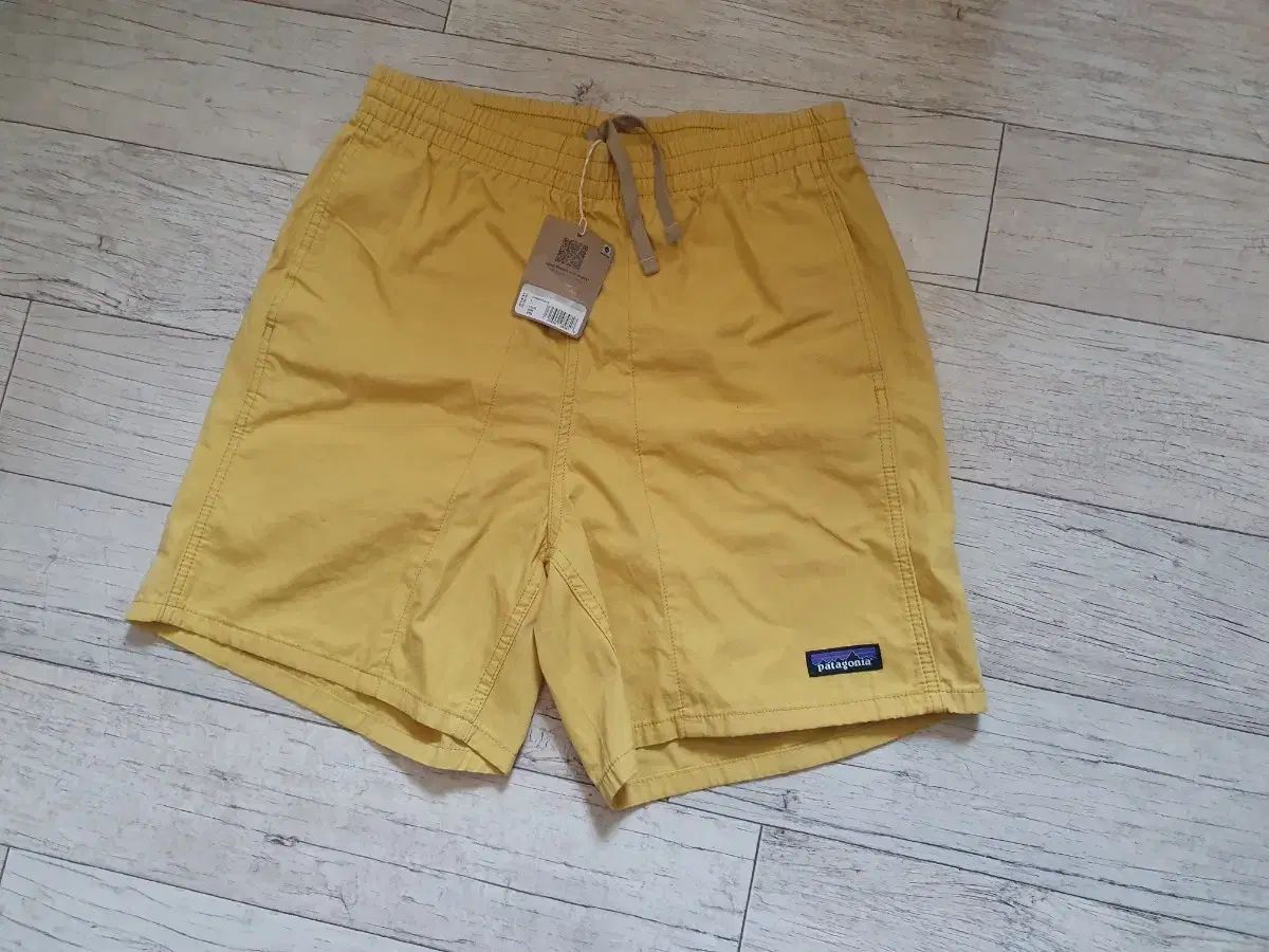 ショートパンツ S