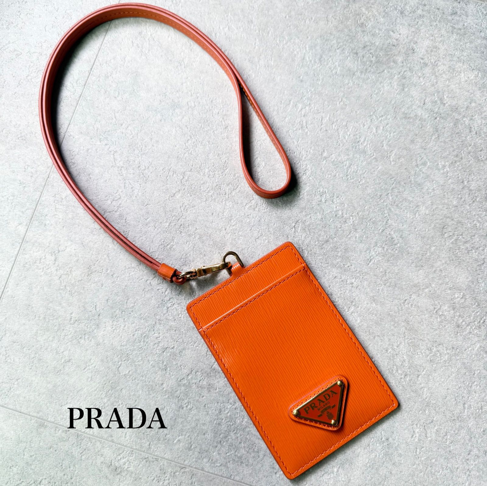 極美品 PRADA プラダ サフィアーノ レザー ショルダー カードケース ID