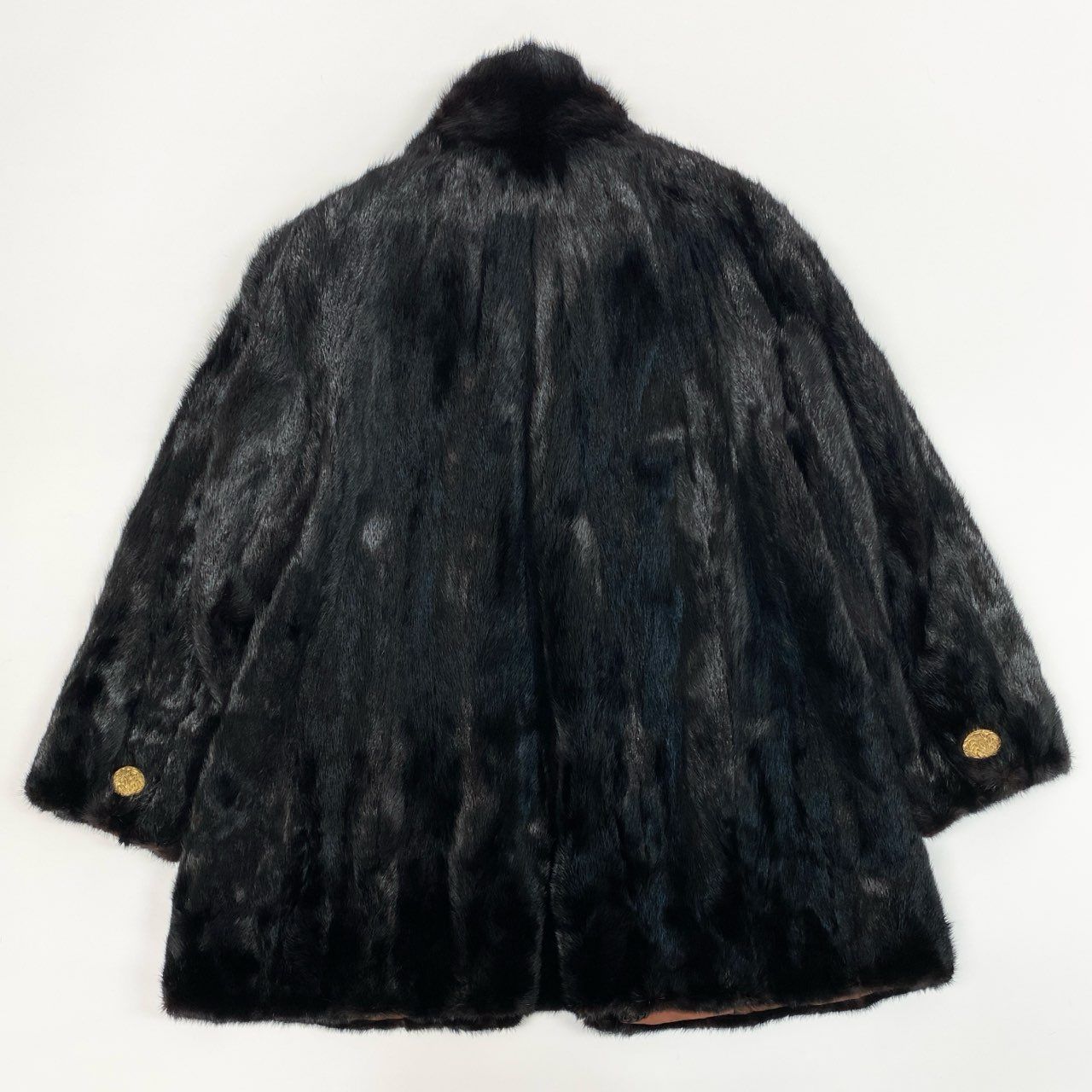 28i29SAGA MINK サガミンク ダークミンク 毛皮コート ミンクコート セミロングコート 装飾ボタン ブラック レディースt18r